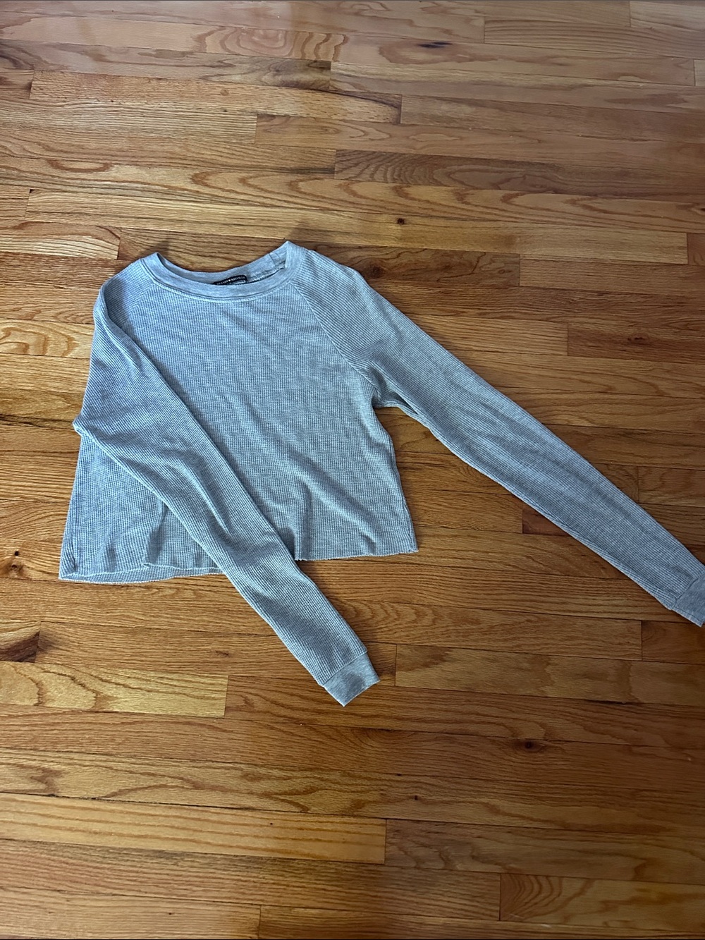 Brandy Melville Cropped Ribbed Long Sleeve Top - Light Heather Gray